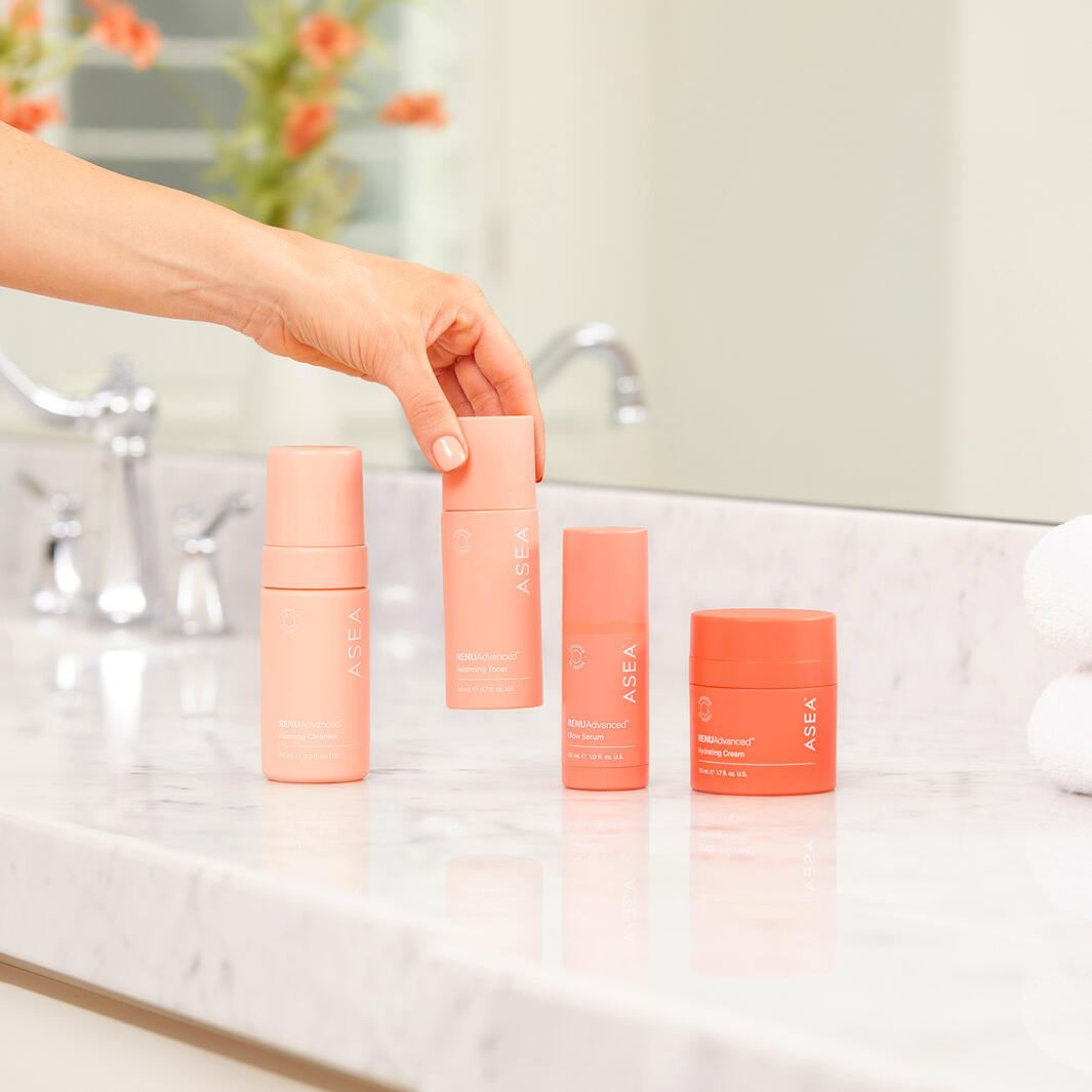 With the right support, your skin knows how to dodge the dulling effects of time, stress, and pollution. Our RENUAdvanced® Skin Care System is here to help.